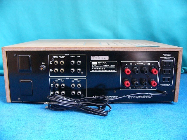 SANSUI サンスイ AU-D707F プリメインアンプ （動作品） SANSUI サンスイ 『AU－D707F』 プリメインアンプ 動作未確認
