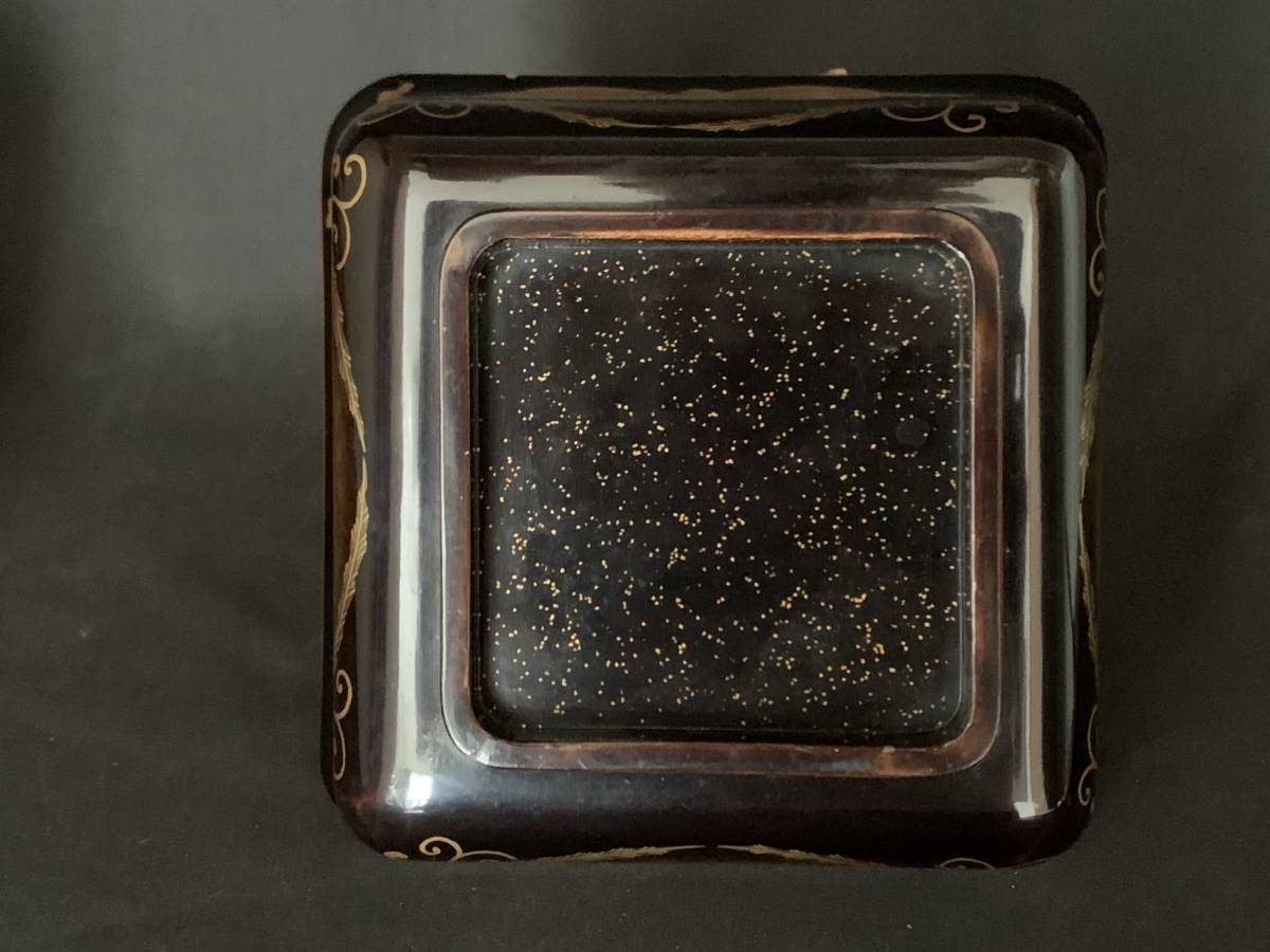 J47 送料無料　手桶水指　漆芸　塗り　金蒔絵　螺鈿　茶道具　茶室　木箱　在銘 茶道具 水指 鉄瓶 木製 桶型 金蒔絵 鳥の図 両面銀金具 京