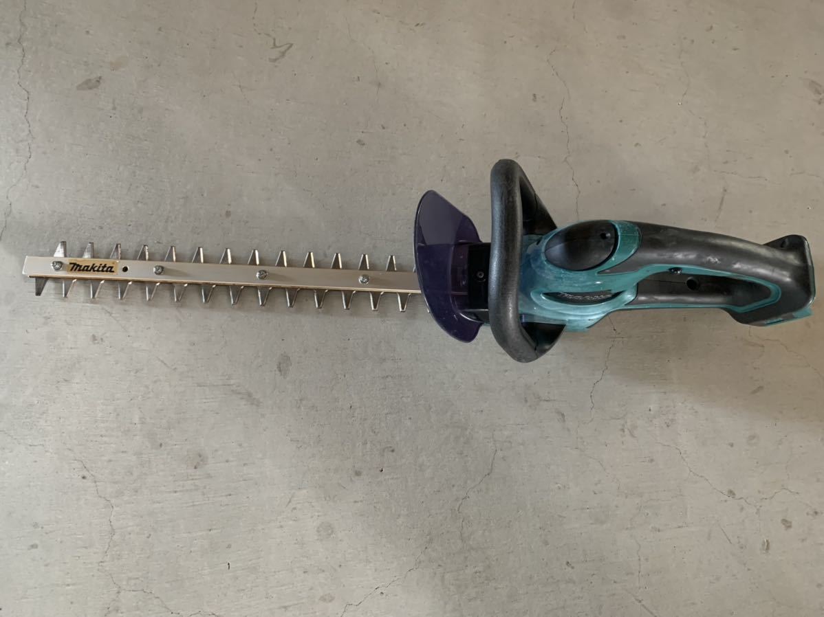 マキタ 18v 充電式 高級刃 生垣バリカン Muh404d 400ｍｍ ヘッジトリマー 1円 刈払機 売買されたオークション情報 Yahooの商品情報をアーカイブ公開 オークファン Aucfan Com