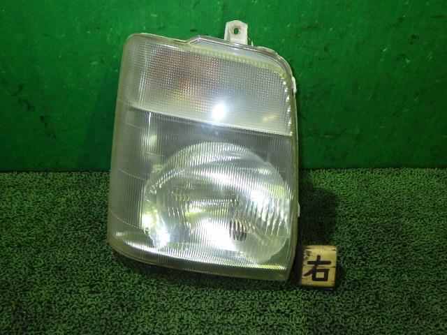 中古　キャリィ　DA63T　ヘッドライト　ヘッドランプ　右側　ハロゲン　KOITO　100-59019　スズキ（32-208） DA63T ヘッドライト キャリィ トラック 純正 ヘッドライトの中古