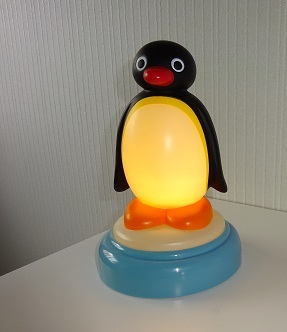 レア 昔の物 レトロ ピングー Pingu ライト 電池 タッチポンライト コンセントいらずのタッチライト かわいい ピングー 売買されたオークション情報 Yahooの商品情報をアーカイブ公開 オークファン Aucfan Com