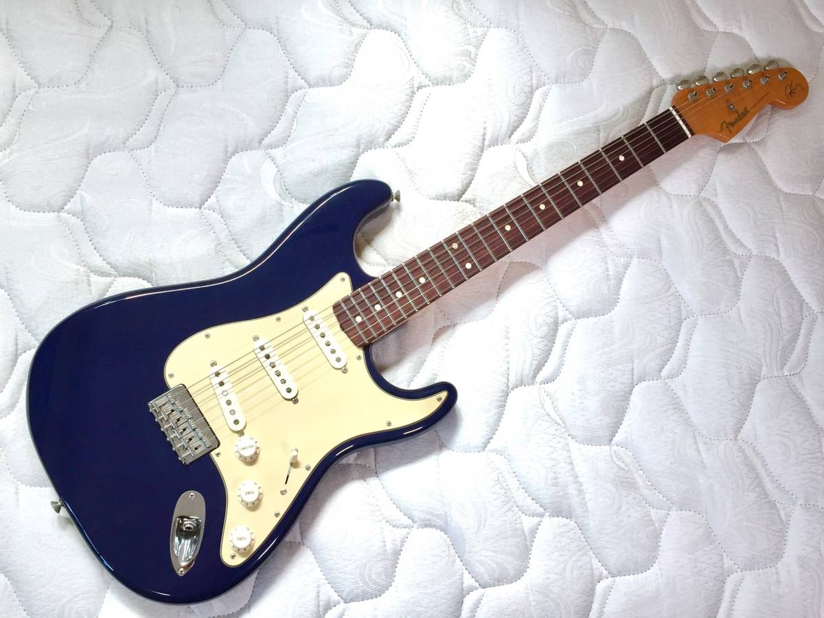 Robert Cray Stratocaster Fender Signature Custom Shop - Violet 