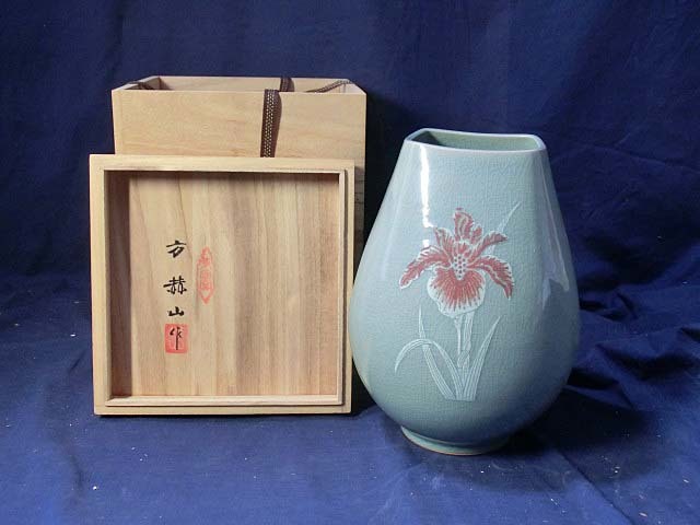 【新品•未使用】香取焼窯元•大慕窯 大野晃幹 作 白釉花瓶 共箱入り 得価，新作登場 方赫山 作 高麗青磁（写）花模様 壷（共箱）