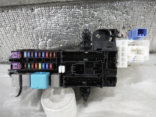 赤字超特価，得価 H22年 ムーブ コンテ DBA-L575S ヒューズボックス KFVE ZNo:03008468 9124(ダイハツ用)｜売買されたオークション情報、yahooの商品情報をアーカイブ公開 - オークファン ダイハツ用