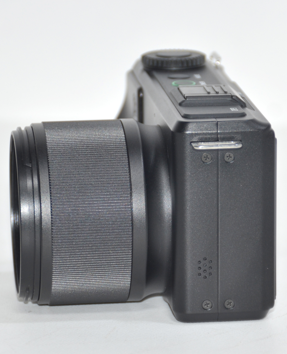 ☆バッテリー4個、元箱付！SIGMA シグマ DP3 Merrill コンパクト