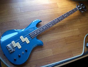 B.C.Rich eagle bass スルーネック made でかかっ in Japan