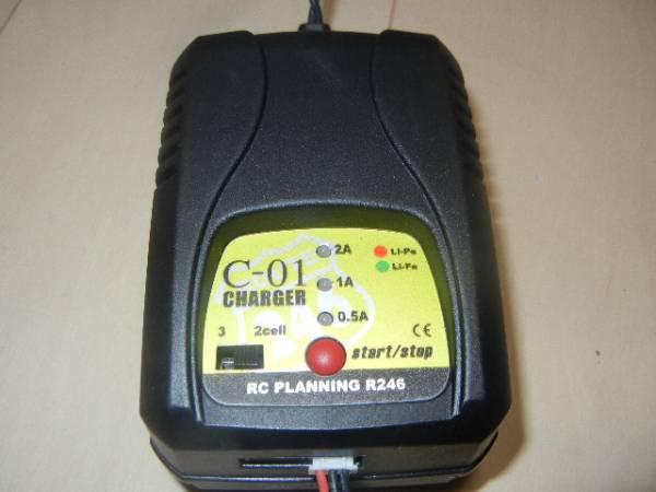 R246 C-01 AC用Li-po/Li-fe充電器　ミニッツなどに_2