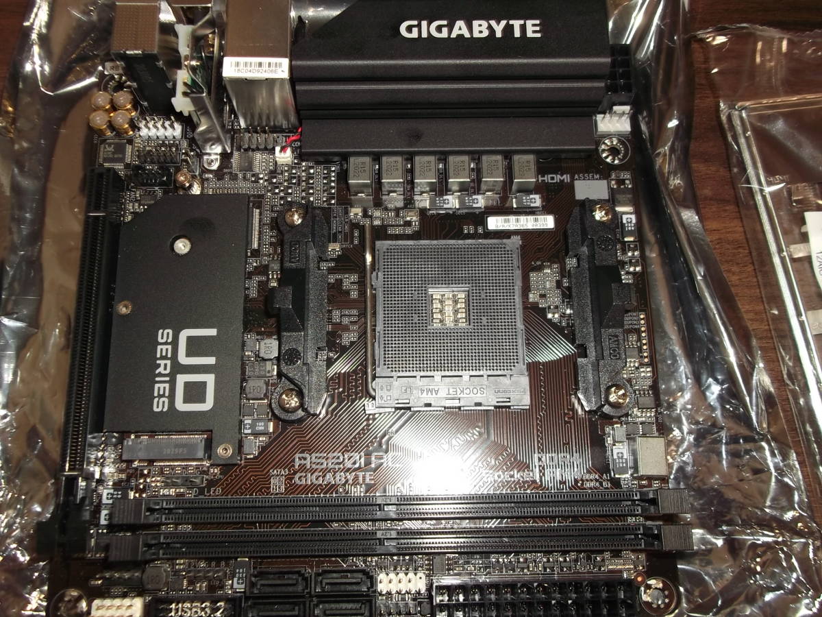 GIGA BYTE A520I AC AM4 Mini-ITX マザーボード 中古美品 AC A520I - 0
