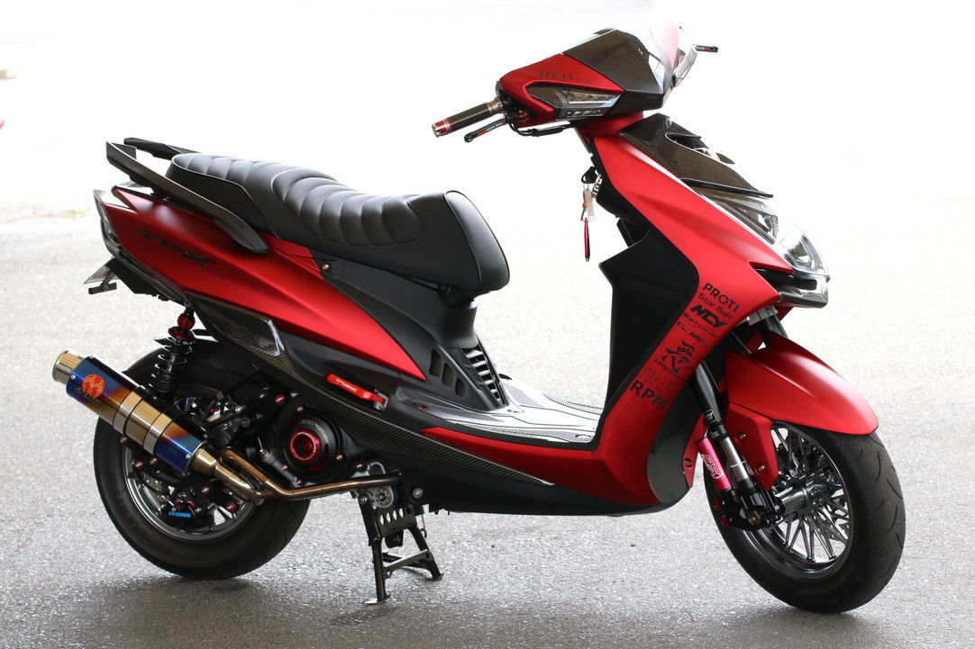 シグナス4型 外装あるだけ 外装のリフレッシュやカスタムベースに!! 4型 シグナスX ［SEA5J/SE732