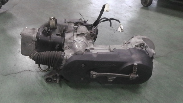 JF13スペイシー100実動エンジン スペーシー100 JF13-1018xxx の エンジン *1630633890 中古 ホンダ