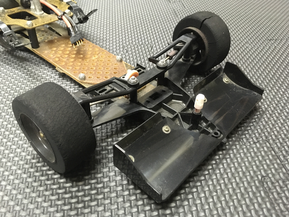 タミヤ ラジコン 1/10? F1シャーシ タミヤ F1 1⁄10 # 0 モーター