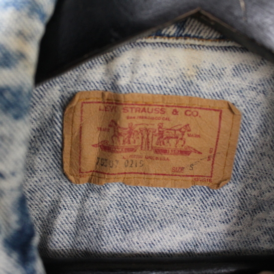 P81 80sビンテージ リーバイス70507 デニムジャケット USA製■1980年代製 表記Sサイズ LEVIS70507 トラッカー ストリート ケミカル 古着 0 リーバイス デニムジャケット ケミカルウォッシュ Levi\u0027sリーバイス L