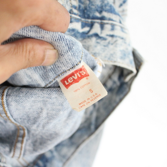 P81 80sビンテージ リーバイス70507 デニムジャケット USA製■1980年代製 表記Sサイズ LEVIS70507 トラッカー ストリート ケミカル 古着 0 リーバイス デニムジャケット ケミカルウォッシュ Levi\u0027sリーバイス L
