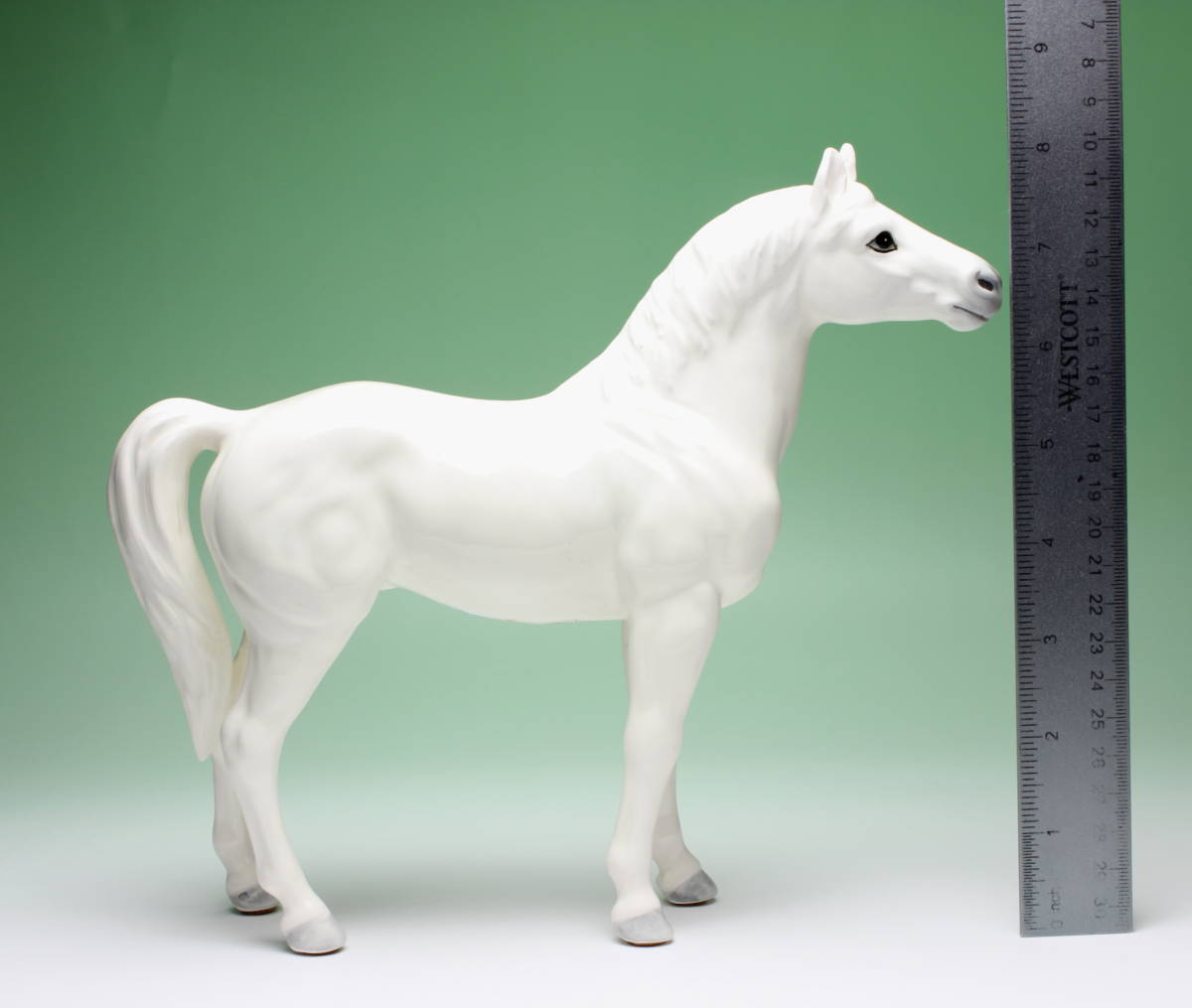 陶器製 馬置物 白馬☆立ち姿☆大 芦毛 ホワイト 馬フィギュア 新品