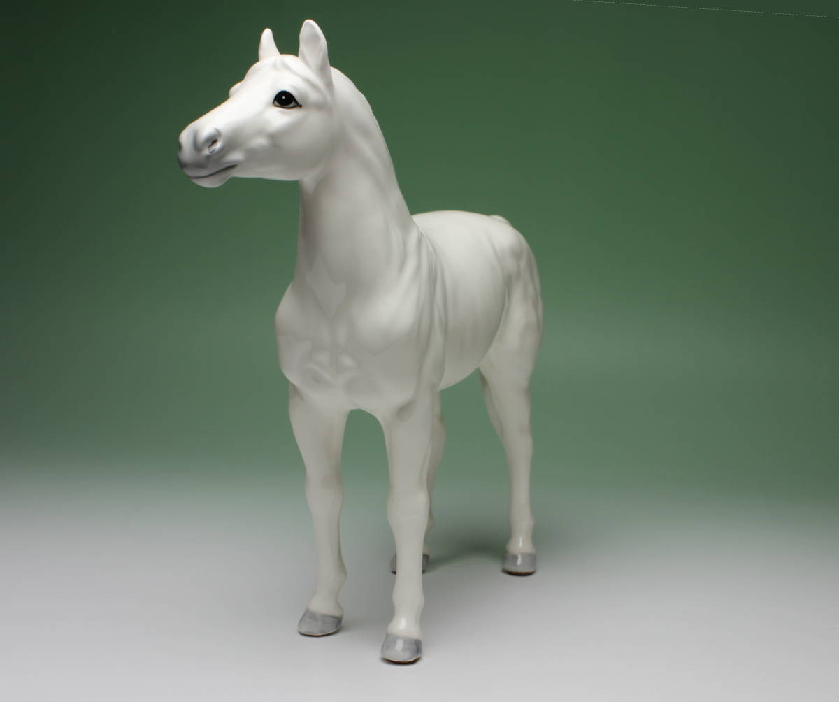 陶器製 馬置物 白馬☆立ち姿☆大 芦毛 ホワイト 馬フィギュア 新品