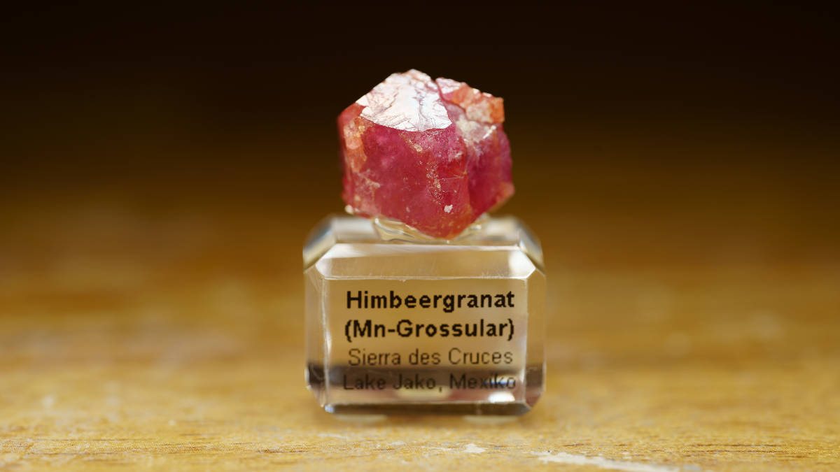 メキシコ産 メキシコ産ラズベリーガーネット⁄Grossular(灰礬柘榴石