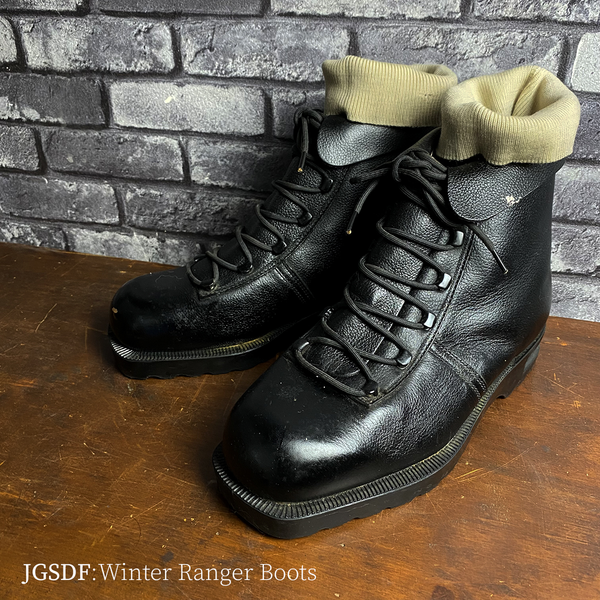 レア 陸上自衛隊 旧型半長靴 茶色 25.5センチ ミリタリーブーツ 希少