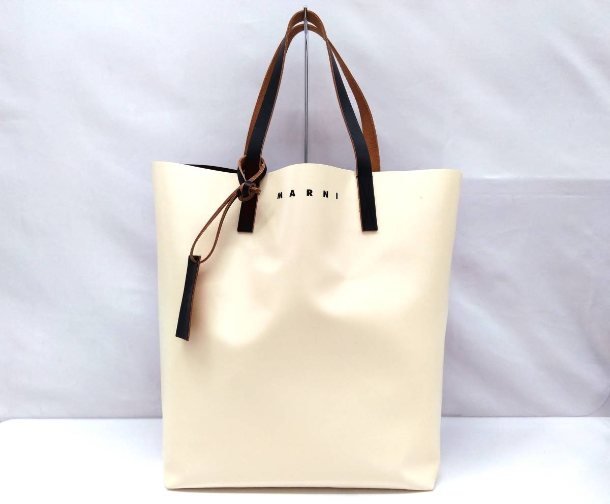 赤字超特価，限定セール 保存袋付 MARNI マルニ PVC レザー トートバッグ トライベッカ ショルダーバッグ クリーム系 メンズ レディース バイカラー 店舗受取可(かばん、バッグ)｜売買されたオークション情報、yahooの かばん、バッグ
