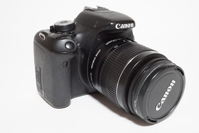 ジャンク扱い！Canon EOS Kiss X5(18-55mmレンズ付き） 【詳細画像あり 