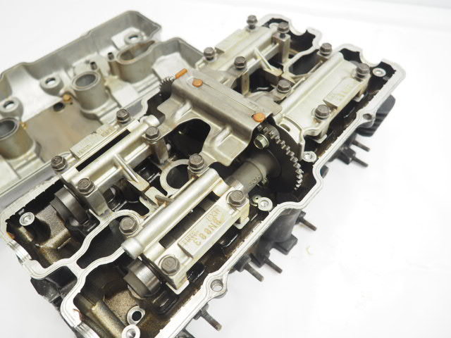 CB400SF NC39 純正 シリンダーヘッド VTEC カムシャフト付ホンダ CB400SF.純正シリンダーヘッド.NC39.カムシャフト.加工素材に.バルブ