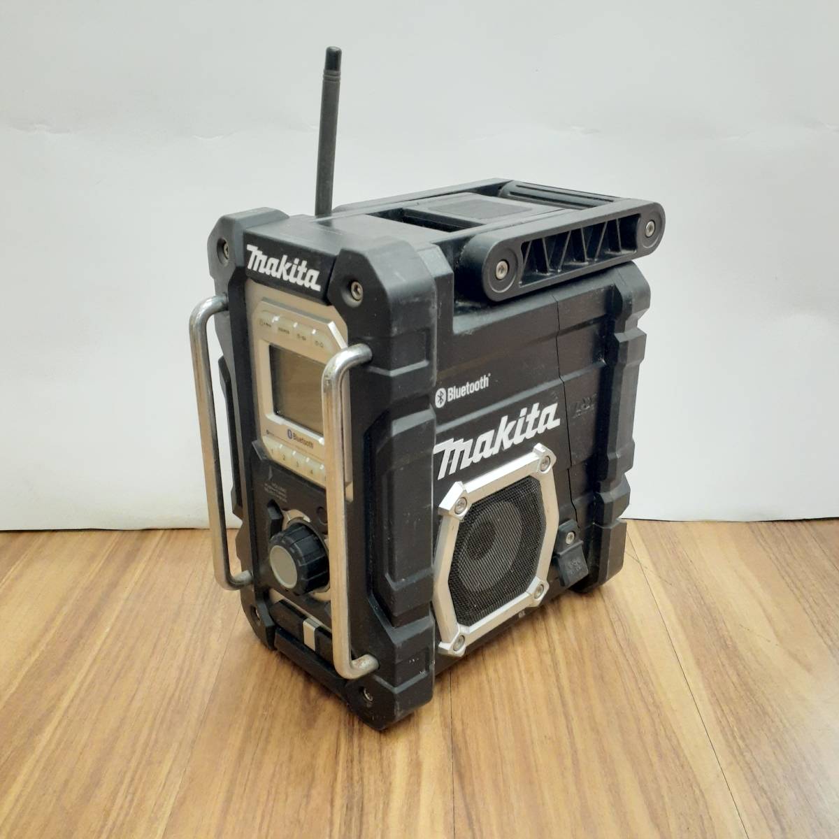 □【動作OK】makita マキタ MR106 充電式ラジオ Bluetooth対応 AC