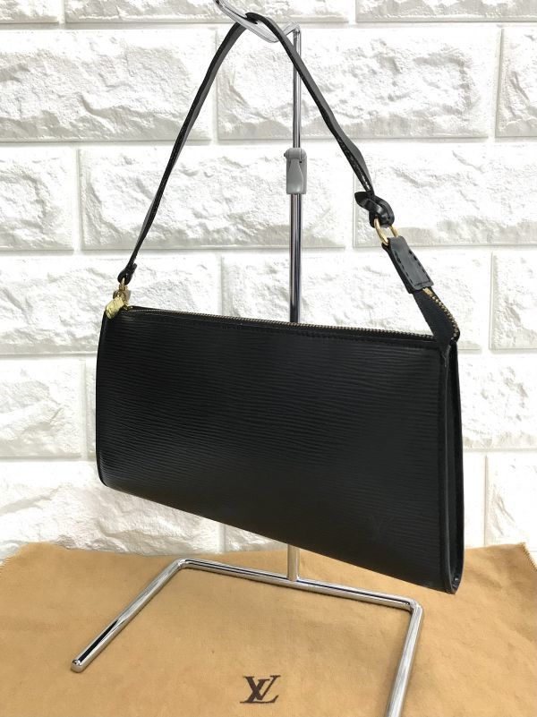 エピ LOUIS ポシェット VUITTON ハンドバッグ ルイヴィトン アクセ