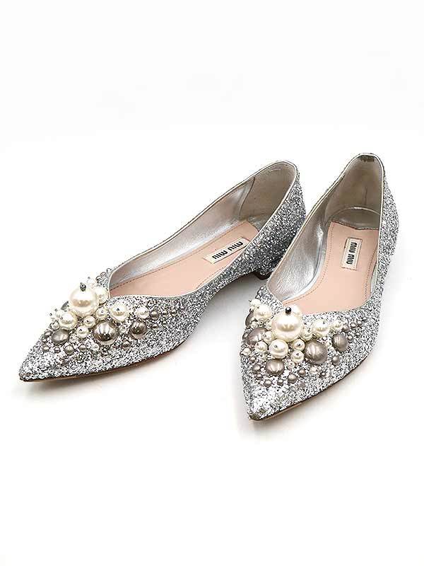 【超激得，送料無料】 miu miu ミュウミュウ パール装飾グリッターフラットパンプスシューズ シルバー 38 レディース(シルバー系)｜売買されたオークション情報、yahooの商品情報をアーカイブ公開 - オークファン シルバー系