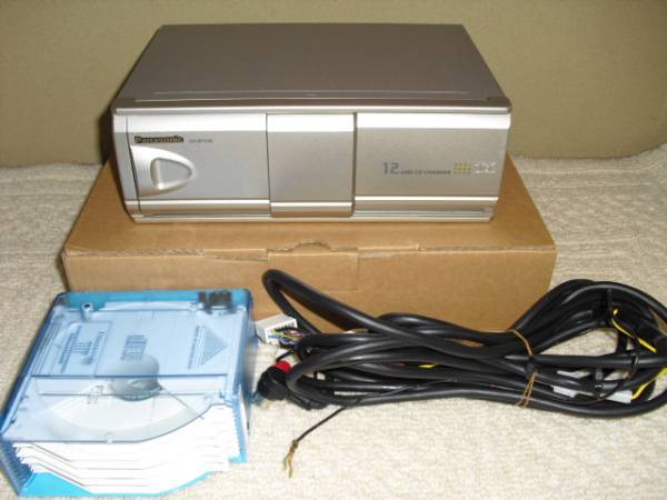 パナソニック12連装CDチェンジャーCX-DP1205D　中古 程度良_1