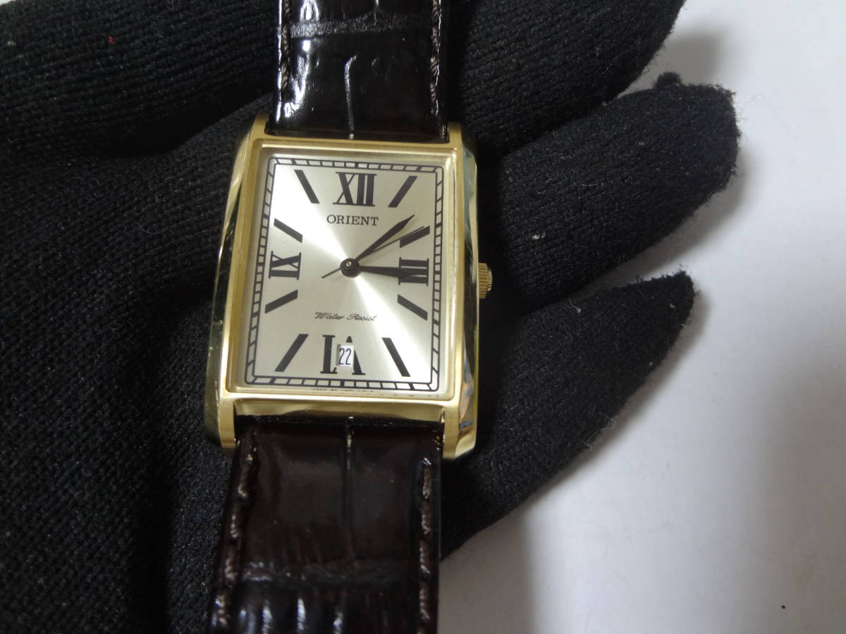 グッチ Gロゴフェイス ステンレスベルト クォーツ腕時計 保証書純正箱