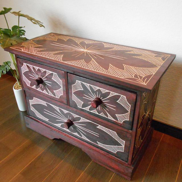 花柄模様 チェスト アジアン家具 バリ家具 収納家具 完成品家具 アンティーク風 アジアン家具 バリ家具 花柄模様 チェスト 収納家具 完成品家具