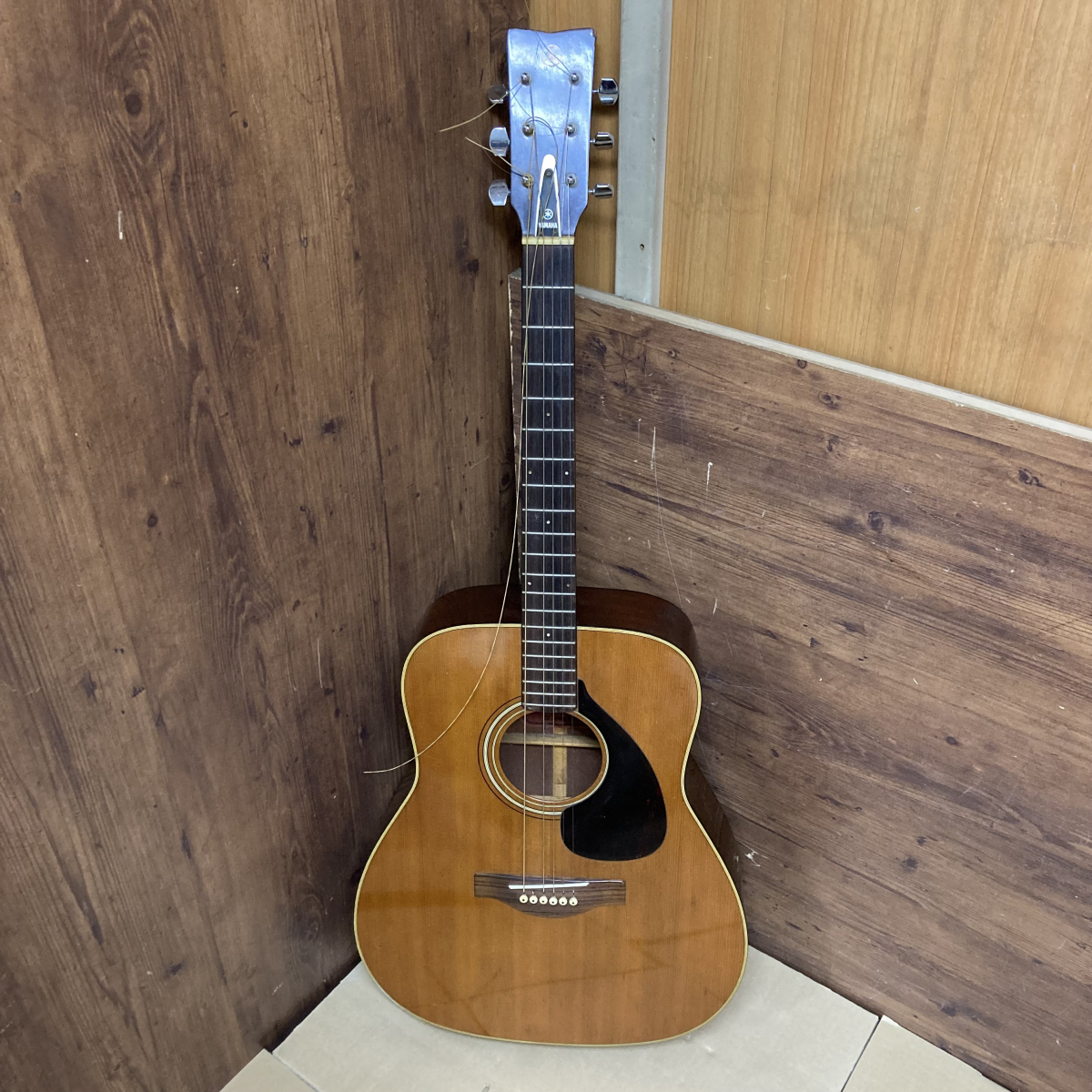 Yamaha FG-180 アコースティックギター ハードケース付き YAMAHA 赤ラベル FG-180 ヤマハ アコースティックギター ハードケース
