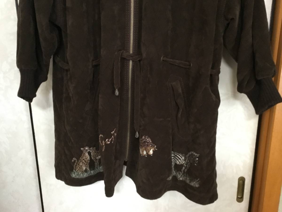 伊太利屋 動物が沢山 な コート 11号 伊太利屋 動物刺繍付きグレーコート