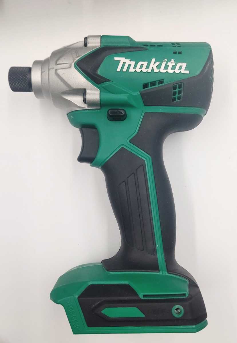 ト滝】makita マキタ 充電式 インパクトドライバ M698D 本体 充電器