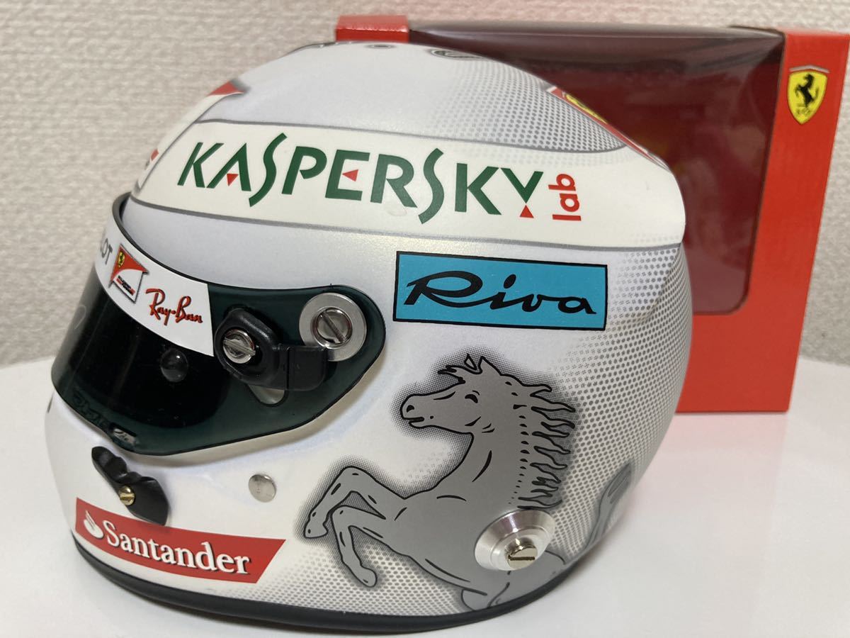 直筆サイン！セバスチャン・ベッテル 1/2 レプリカヘルメット