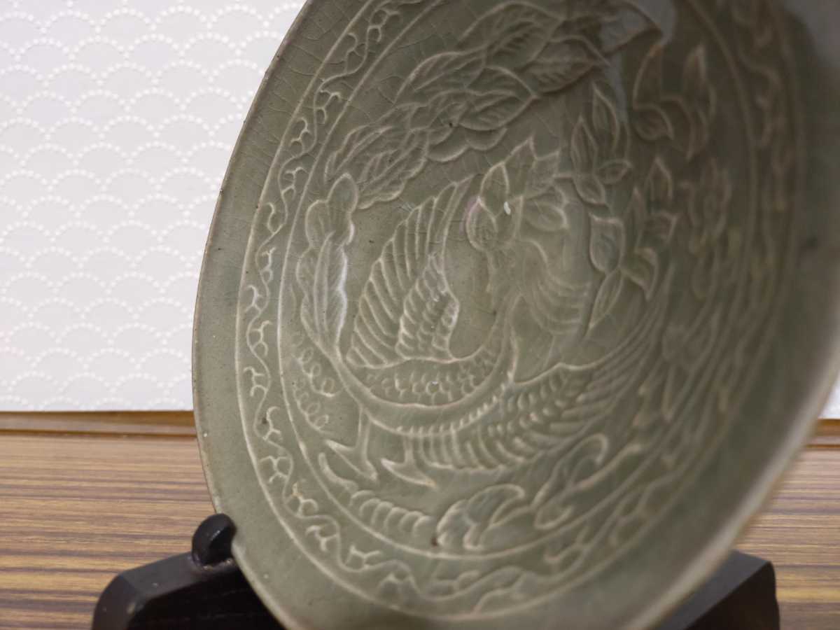古物 青磁 鳳凰唐草図彫刻紋様 鉢 文化遺産オンライン 青磁鳳凰唐草文輪
