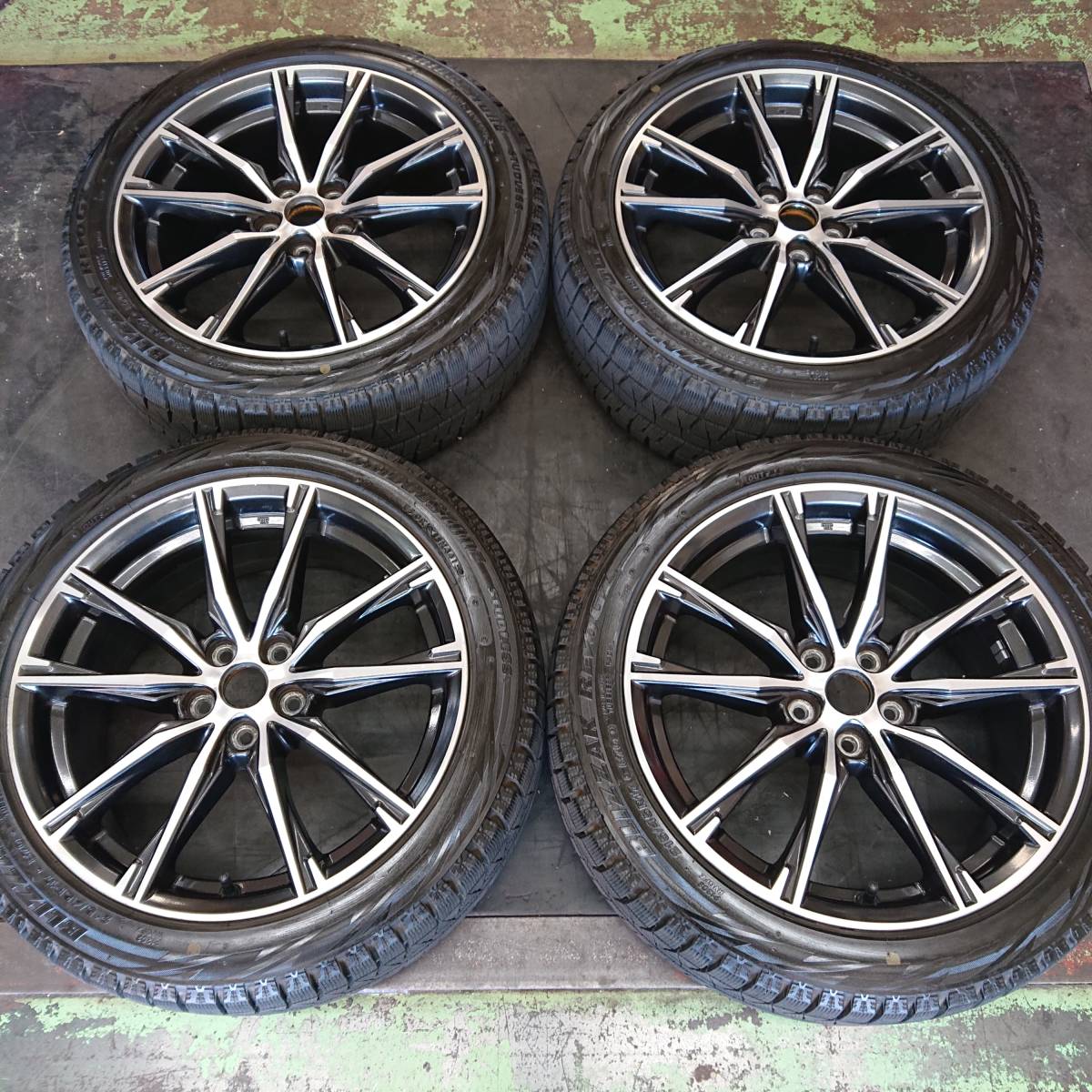 86 BRZ のスタットレスセット☆86 BRZ 後期純正 17インチ 7J+48 100