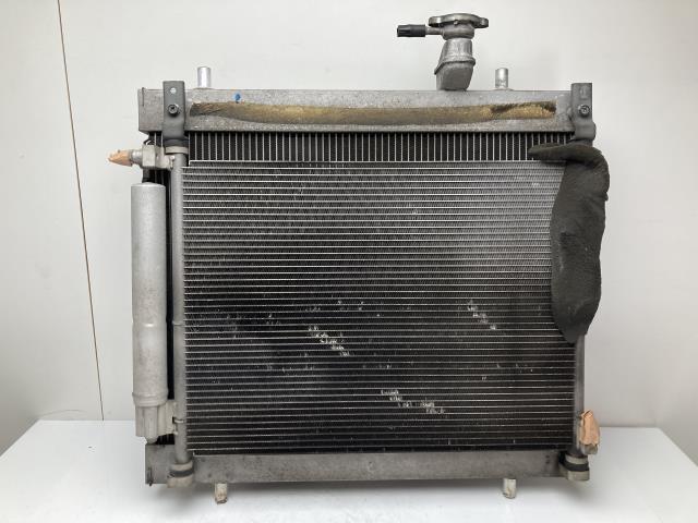 エブリィ ABA-DA64W ラジエター ラジエーター ZCT C07 ショウワデンコウ 17700-68H22 95310-68H01