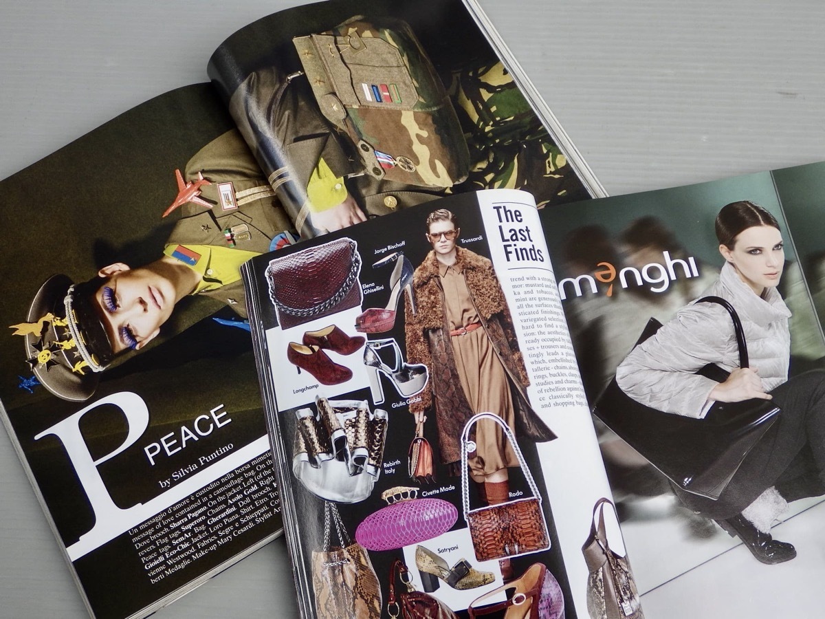 洋書 ファッション誌 Vogue Accessory ヴォーグ アクセサリー 2冊セット 10 12年 イタリア語 英語 Vogue 売買されたオークション情報 Yahooの商品情報をアーカイブ公開 オークファン Aucfan Com