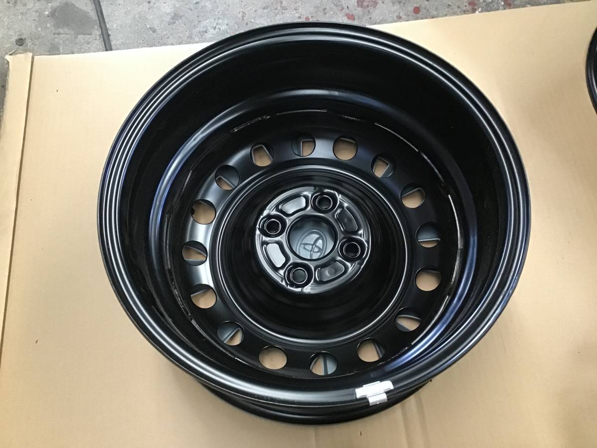 トヨタ ヤリス 新車外し 15インチ 鉄ホイール ホイールキャップ付 4本