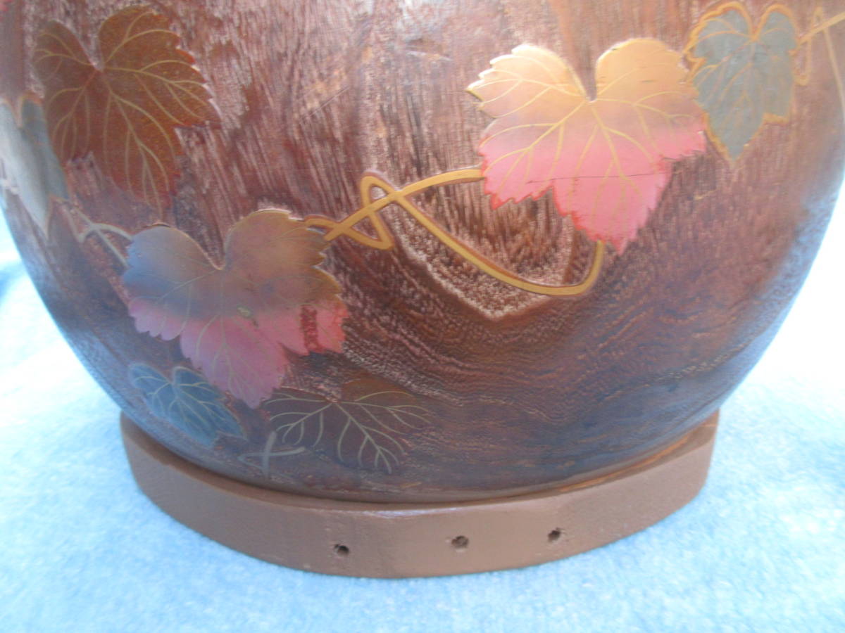 桐火鉢 天然木 少し大きい火鉢 桐 紅葉模様 蒔絵、灰、五徳付き 青い毛布