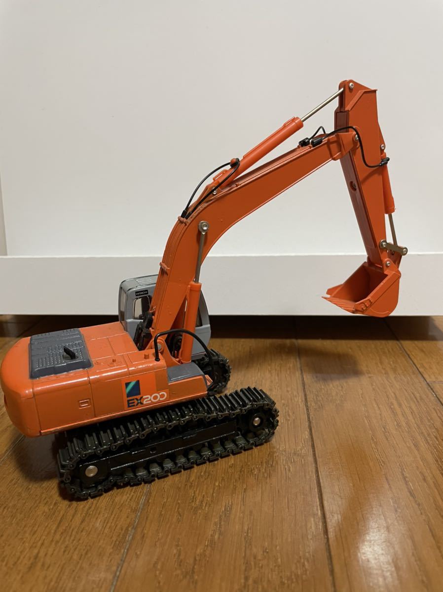 日立建機　HITACHI EX200-2型 SuperLandy 1/40 重機 HITACHI 日立建機 SuperLandy EX200 油圧ショベル1/40 日立建機