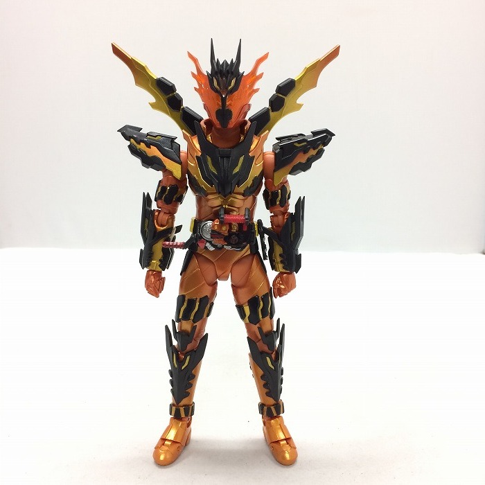 中古】☆S.H.Figuarts 仮面ライダークローズマグマ 「仮面ライダー  
