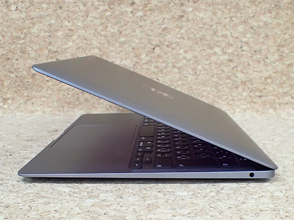 中古 超美品】MacBook Air MGN63J/A [13.3インチ Late 2020 M1チップ 8