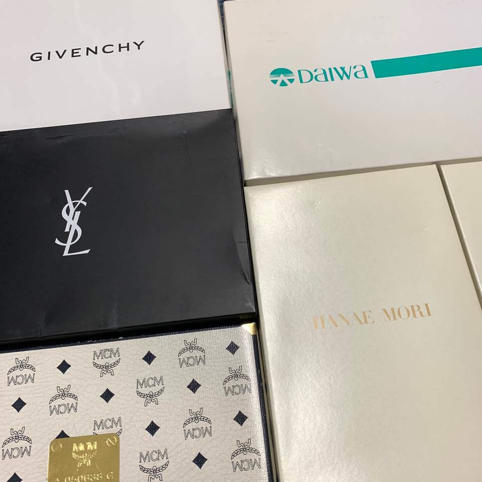 1円 ブランド タオル バスタオル ギフト 大量セット ジバンシー サンローラン Mcm他 B1739b バスタオル 売買されたオークション情報 Yahooの商品情報をアーカイブ公開 オークファン Aucfan Com