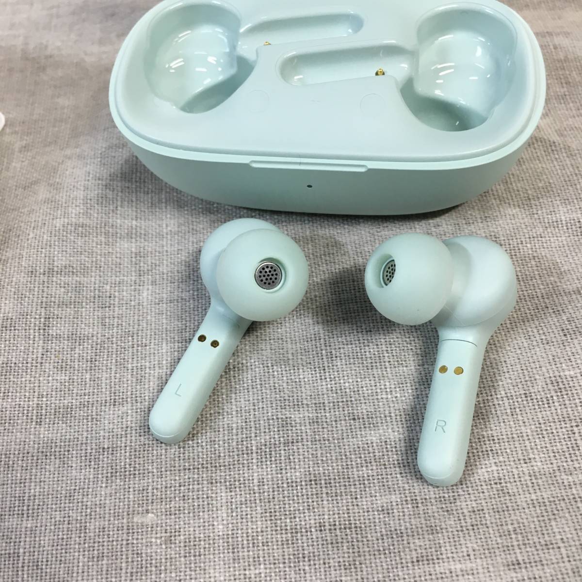 Bluetooth ワイヤレスイヤホン ミントグリーン 虚し