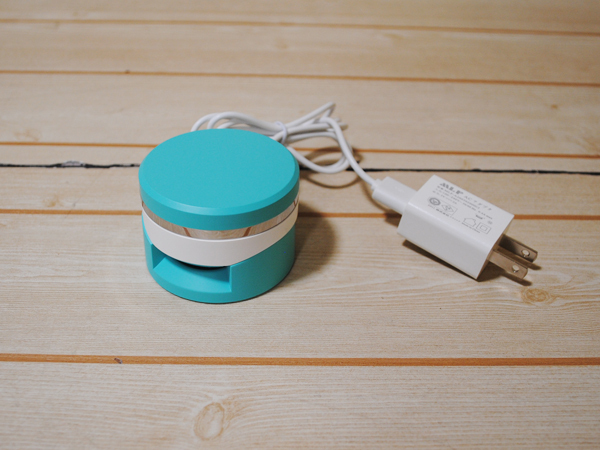 パフ型肌アイロン美顔器 BEAUGENIC(ビュージェニック)|美顔器・原液