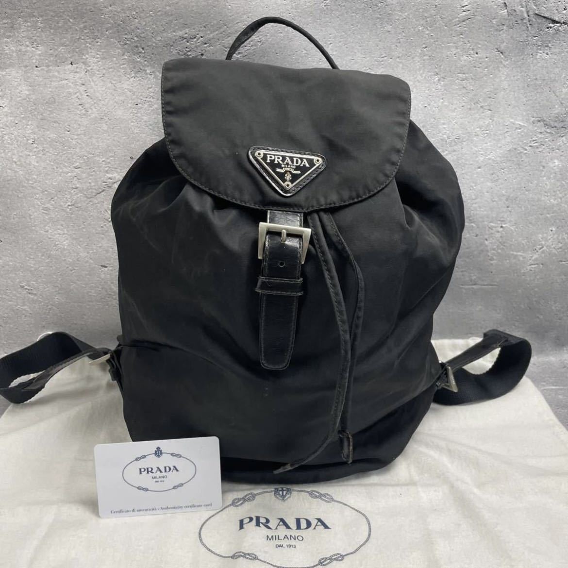 プラダ リュックサック 巾着バッグ 黒 ナイロン×レザー 三角プレート