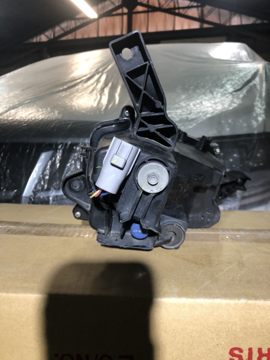 NX レクサス LEXUS - 左 LED 10系レクサスNX300左フォグランプ81220