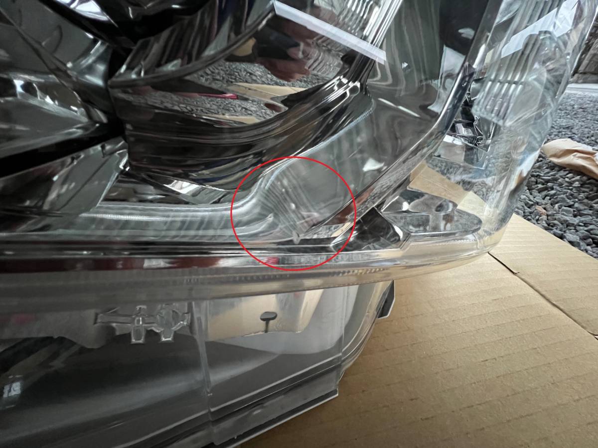 ★☆トヨタ　ハイエース　200系 4型 5型　左ヘッドライト　81185-26A31☆★_2