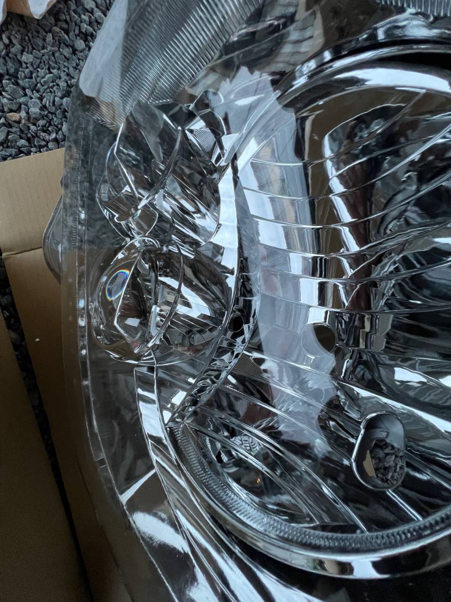 ★☆トヨタ　ハイエース　200系 4型 5型　左ヘッドライト　81185-26A31☆★_7